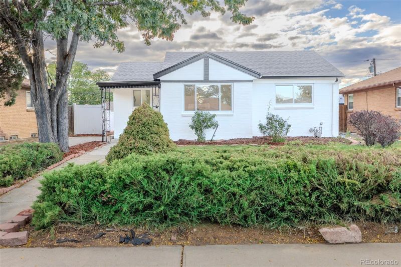 3665 Leyden St, Denver, CO 80207