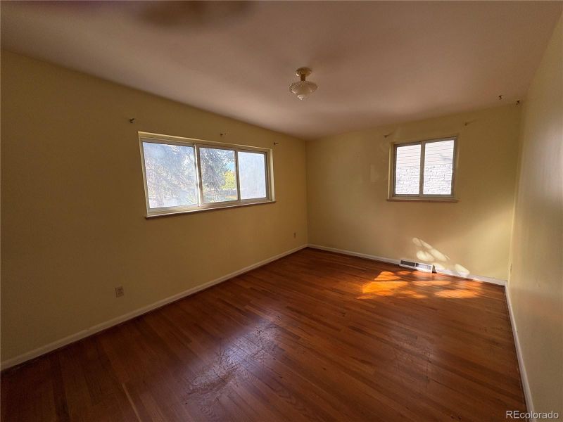 1260 Saulsbury St, Lakewood, CO 80214