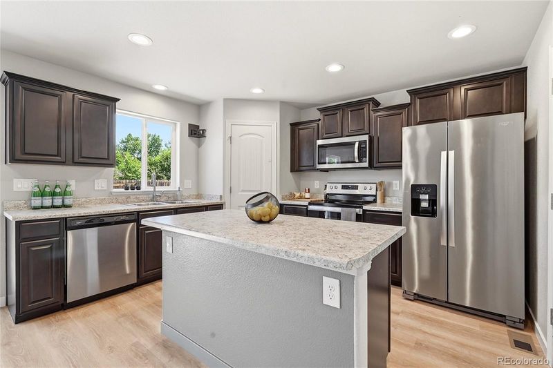5462 Hammond Dr, Colorado Springs, CO 80915