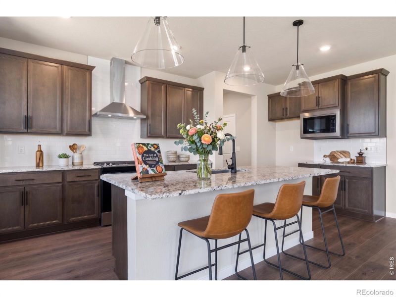 330 Rustic Barn Ln, Berthoud, CO 80513