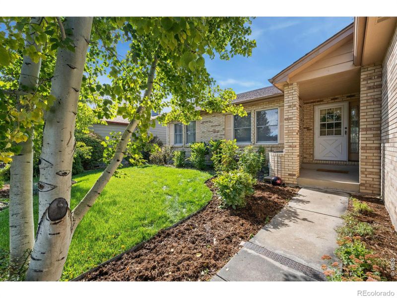 1056 Scarborough Dr, Loveland, CO 80538