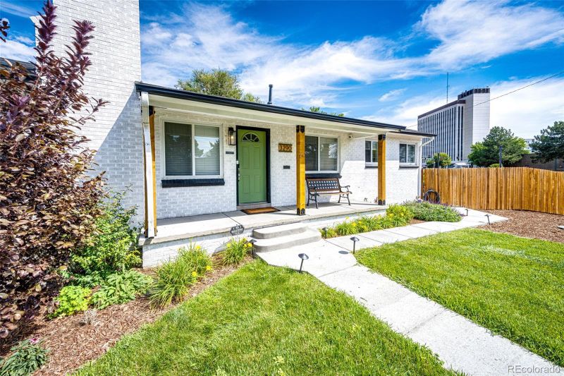 3290 S Delaware St, Englewood, CO 80110