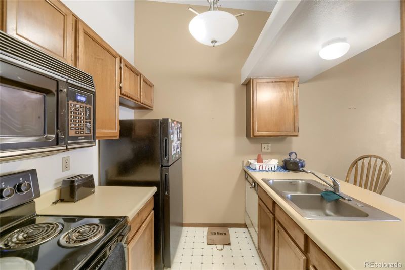 4294 S Salida Way #17, Aurora, CO 80013