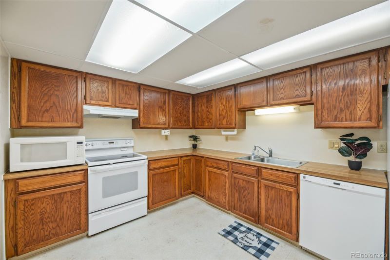 13955 E Oxford Pl, Aurora, CO 80014