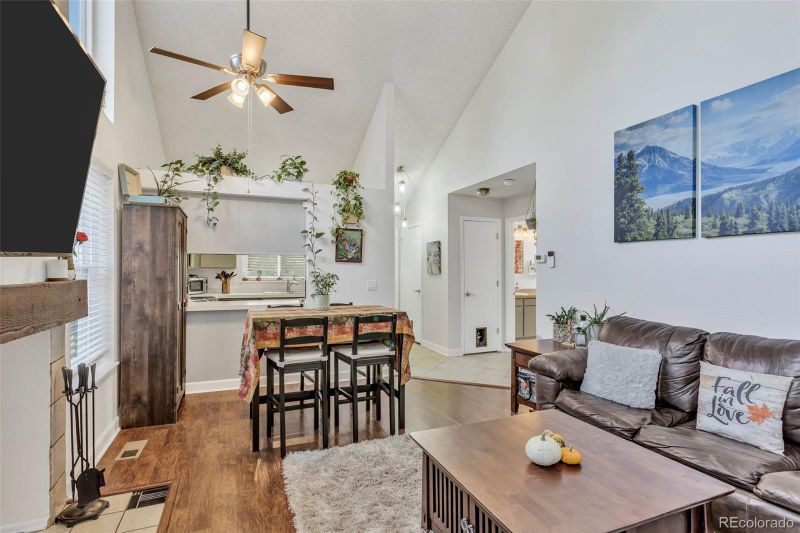 204 S Nome St, Aurora, CO 80012