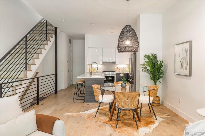 705 S Logan St, Denver, CO 80209
