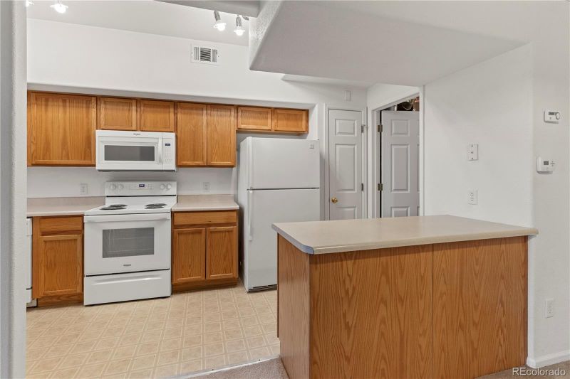 9468 E Florida Ave #2043, Denver, CO 80247
