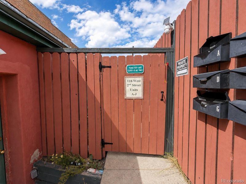 118 W 2nd St #F, Leadville, CO 80461