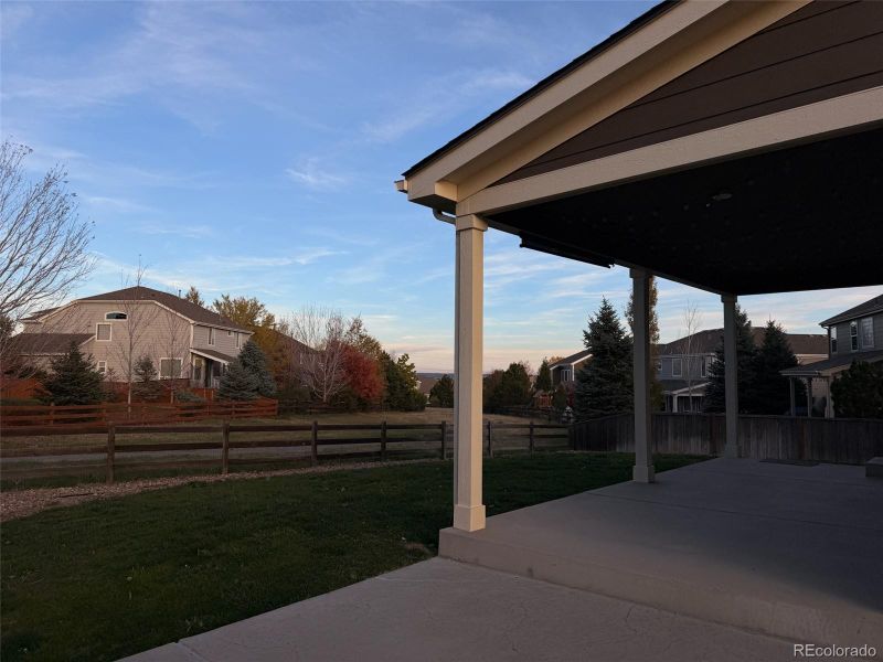593 Kryptonite Dr, Castle Rock, CO 80108