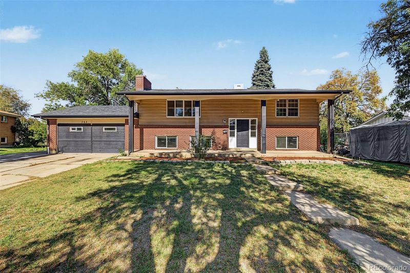 365 Victor St, Aurora, CO 80011
