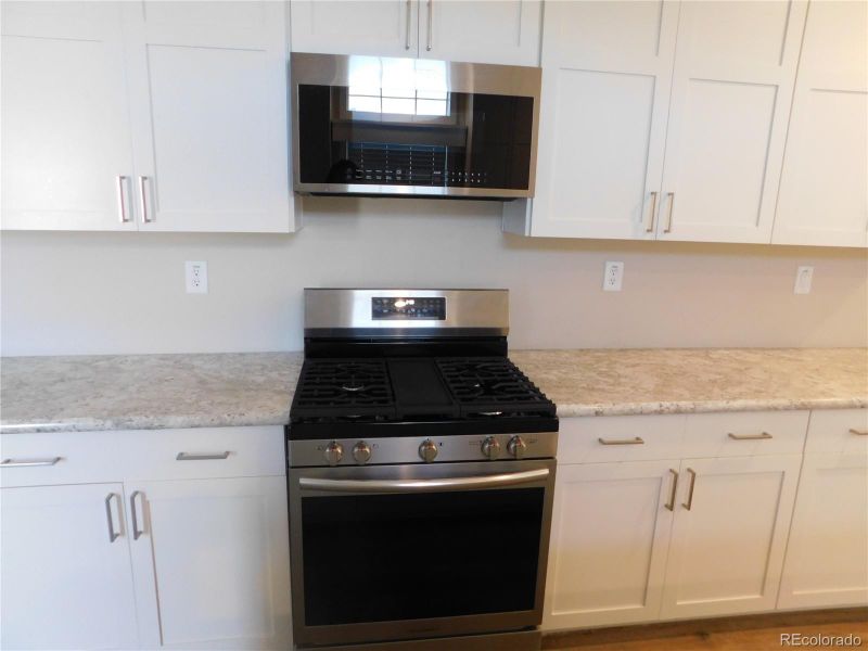 275 5th St, Del Norte, CO 81132