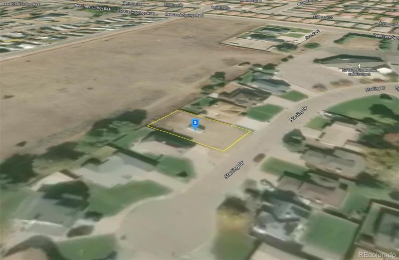 33 Starling Dr, Pueblo, CO 81005