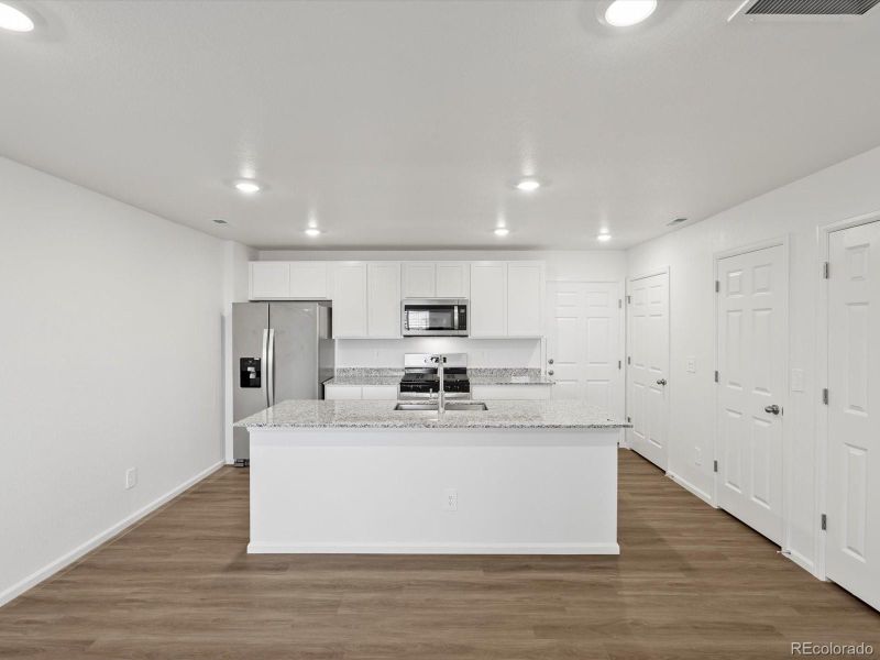 6539 N Netherland St, Aurora, CO 80019