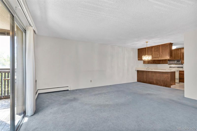 3470 S Poplar St #302, Denver, CO 80224