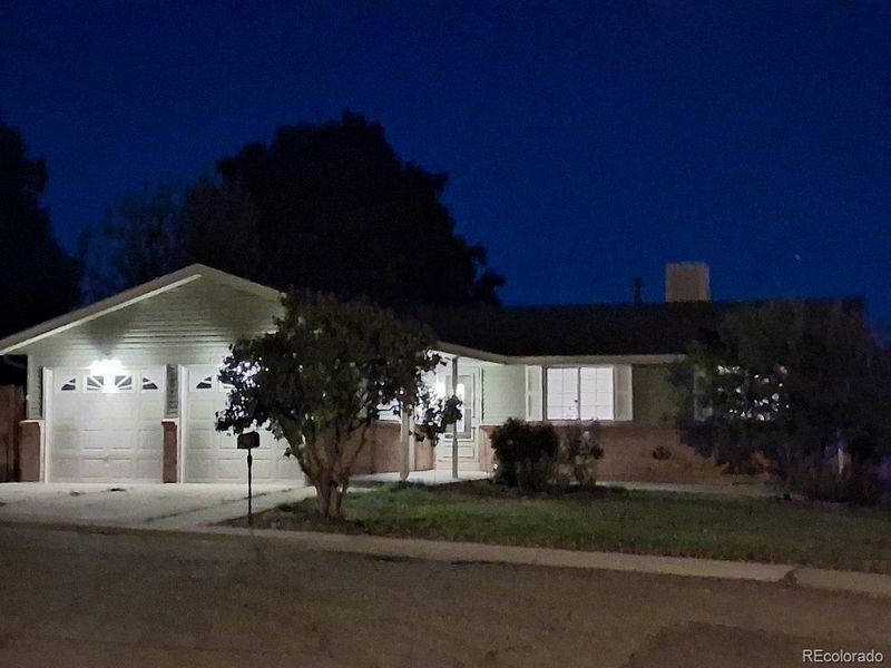 9018 W 77th Pl, Arvada, CO 80005
