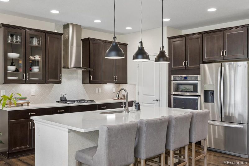 2127 S Saulsbury Ct, Lakewood, CO 80227