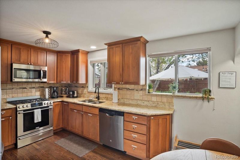 6053 Uno St, Arvada, CO 80003