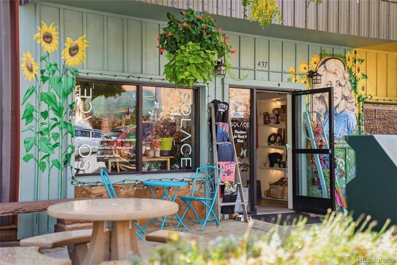 431 Main St, Lyons, CO 80540