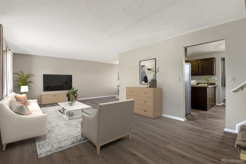 2615 S Crystal St, Aurora, CO 80014