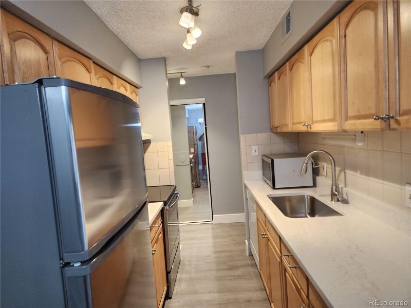 7695 E Quincy Ave #201, Denver, CO 80237