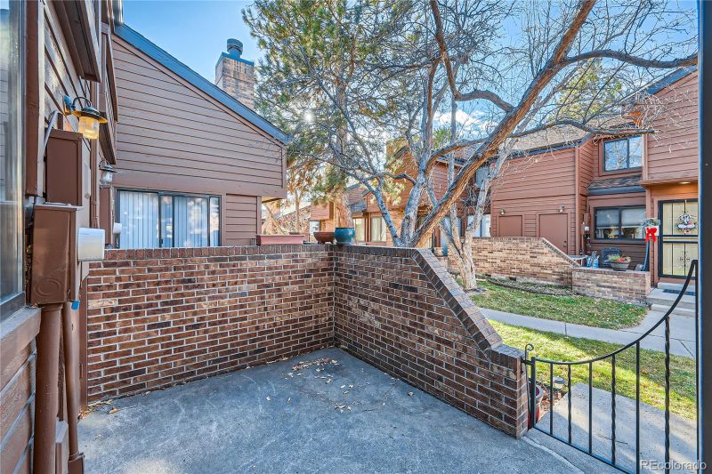 2685 S Dayton Way #311, Denver, CO 80231