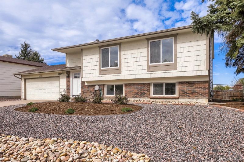 19227 E Arizona Pl, Aurora, CO 80017