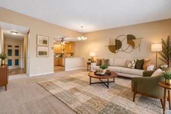 650 S Clinton St #2D, Denver, CO 80247