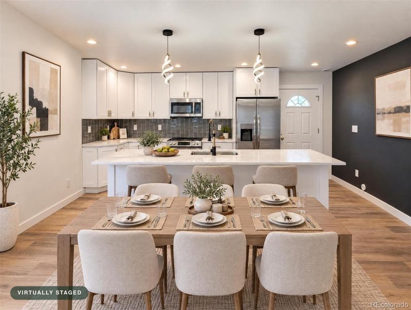 810 Uvalda St, Aurora, CO 80011