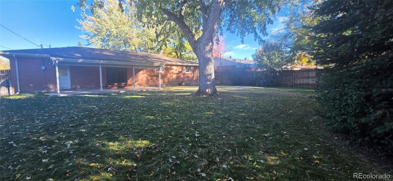 7105 S Lincoln St, Centennial, CO 80122