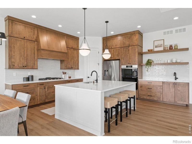 174 Boxwood Dr, Windsor, CO 80550