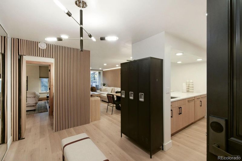 292 E Meadow Dr #337, Vail, CO 81657