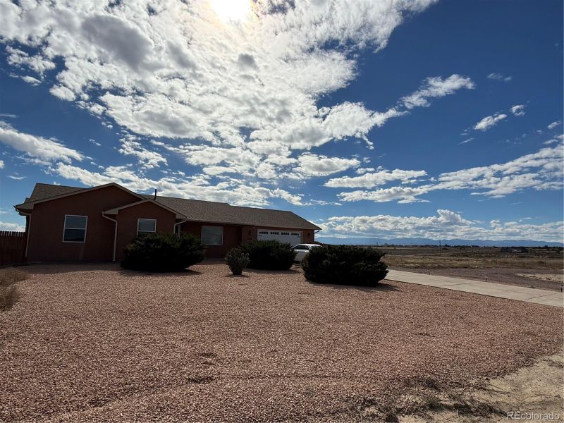 1676 E Parlin Dr, Pueblo West, CO 81007