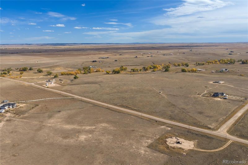 45395 Wolf Creek Dr, Bennett, CO 80102