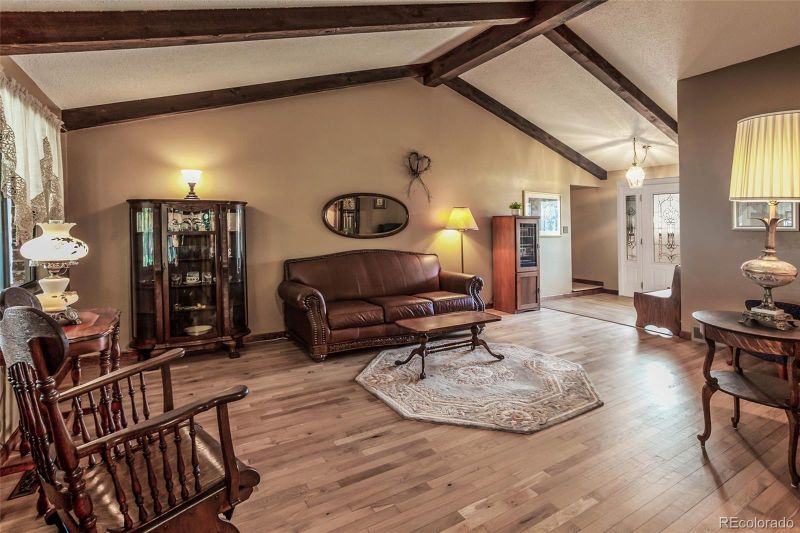 847 Briarwood Ct, Longmont, CO 80501