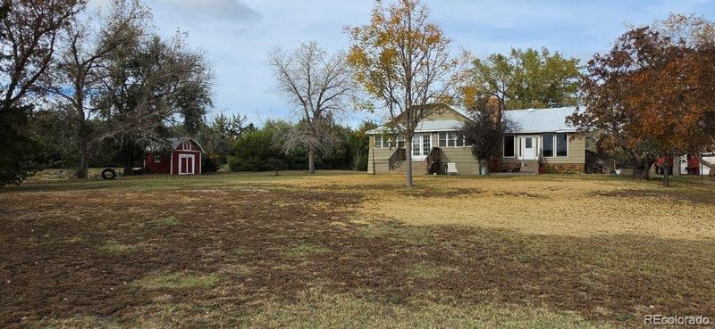 825 N 8th St, Holly, CO 81047