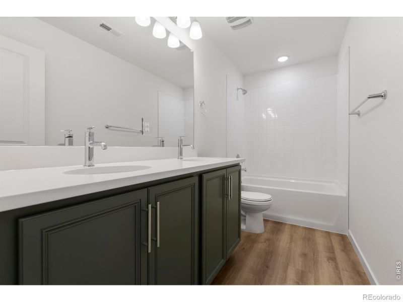 617 Muturu Rd, Johnstown, CO 80534