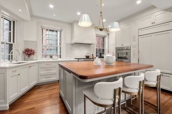 4 West Hill Pl #4, Boston, MA 02114