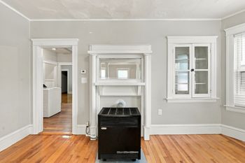 98 Lovell St #2, Worcester, MA 01603