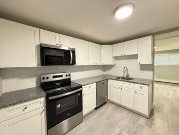 4 Oakcrest Rd #2, Boston, MA 02136