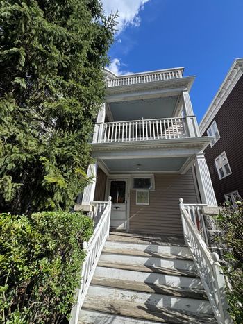 15 Chase St #3, Boston, MA 02125