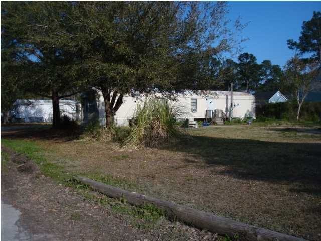 8810 Deerwood Dr, North Charleston, SC 29406