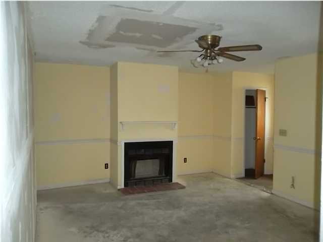 101 Peach Rd, Goose Creek, SC 29445