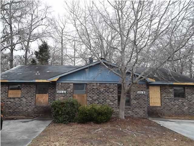 101 Peach Rd, Goose Creek, SC 29445