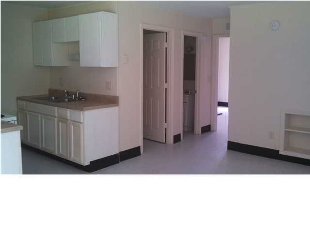 30 Isabella St, Charleston, SC 29403