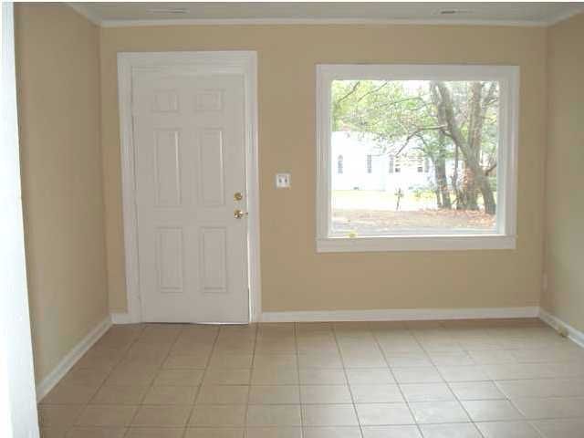 5481 Pennsylvania Ave, North Charleston, SC 29405