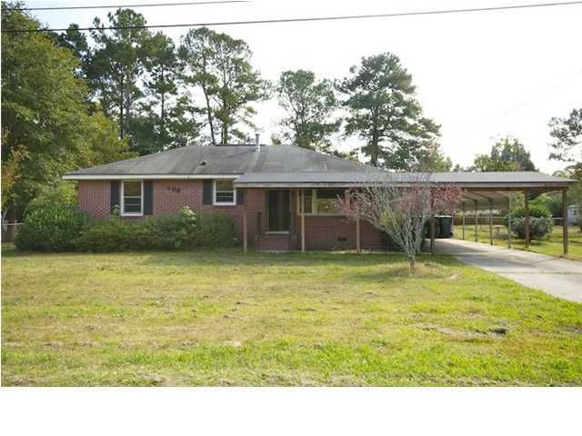 209 Laurel Ave, Goose Creek, SC 29445