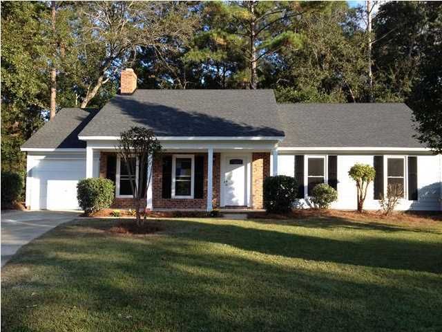 109 Kings Ct, Goose Creek, SC 29445