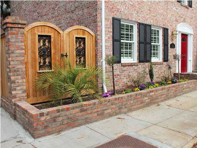 130 Queen St #1/2, Charleston, SC 29401