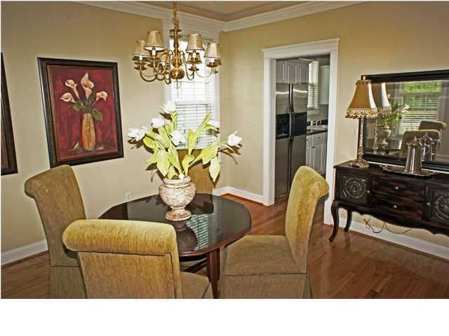 216 White Gables Dr, Summerville, SC 29483