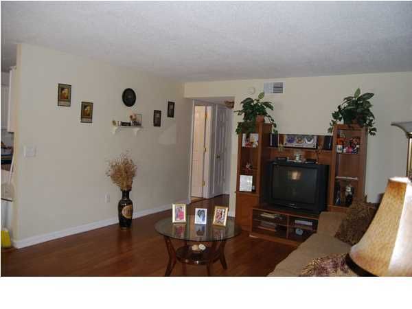 201 Oakmont Ave #A, Summerville, SC 29483